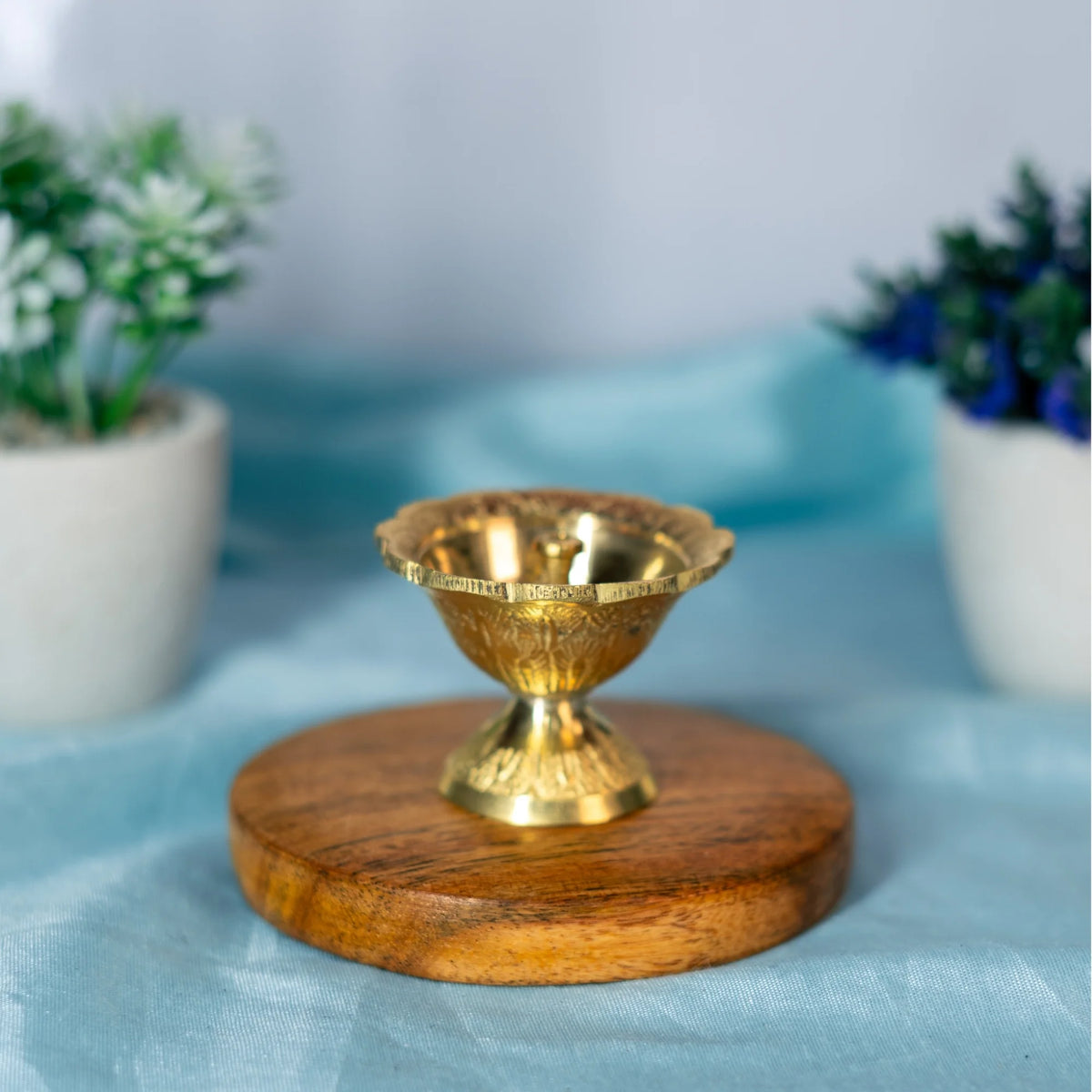100% Pure Brass Nitya Devdas Deep Brass Diya Brass Devdas Diya Oil Puja Lamp Engraved Design Table for Home Mandir Office Festival Puja Gifts Décor