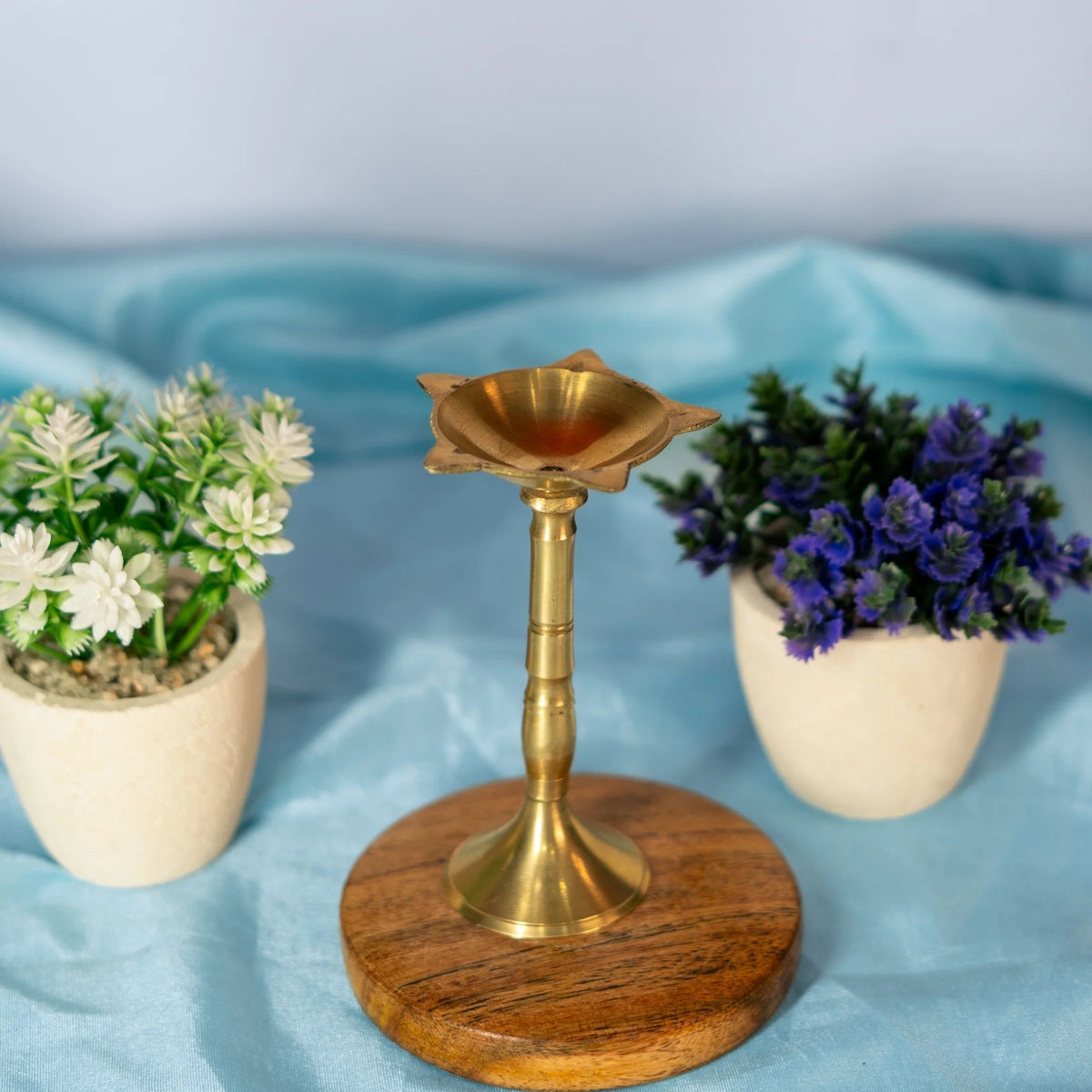 100% Pure Brass Samay Diya for Puja. Traditional Kuthu Vilakku Oil Lamp for Mandir Decoration. Tall Deepam Stand for Diwali, Karthigai & Gifts (Gold) Small