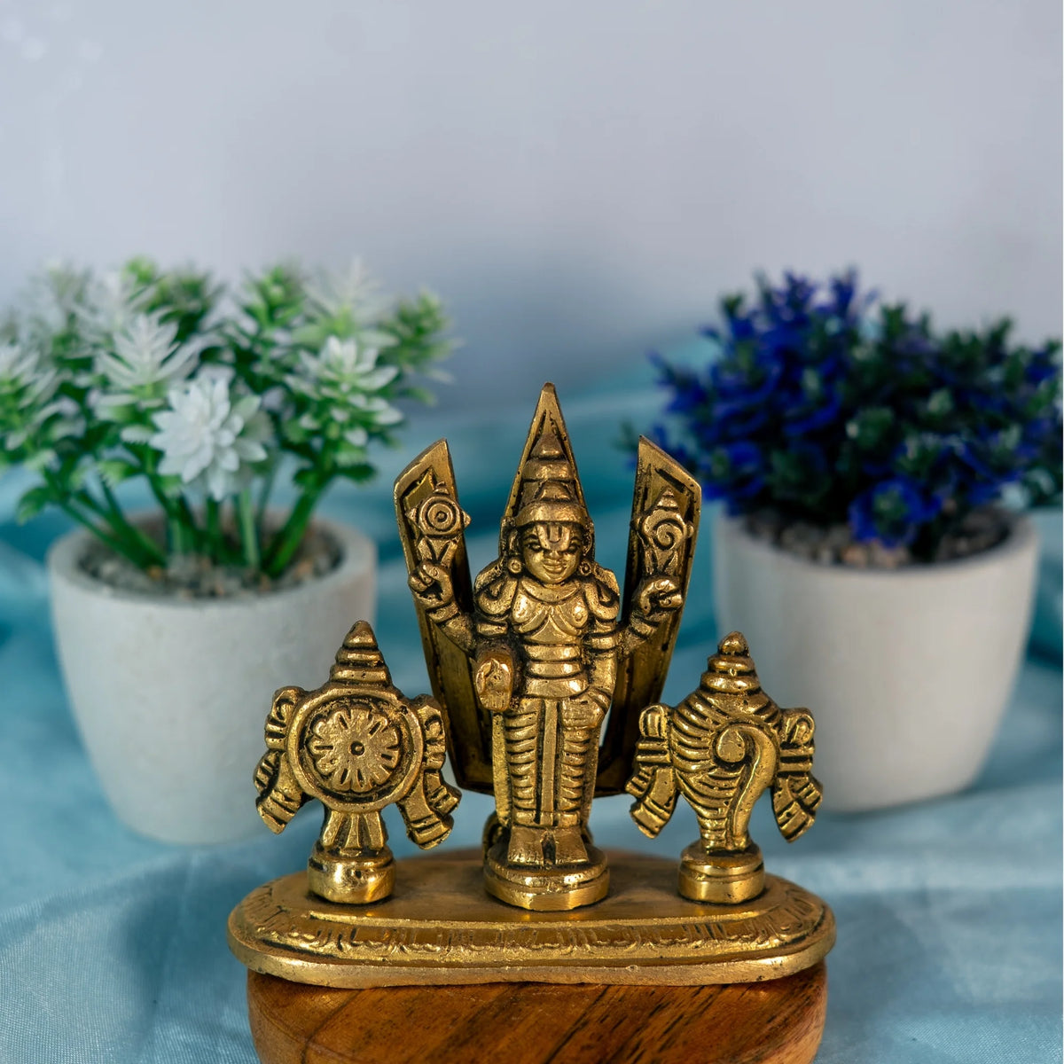 100% Pure Brass Sangu Chakram Stand with Tirupati Balaji Murti